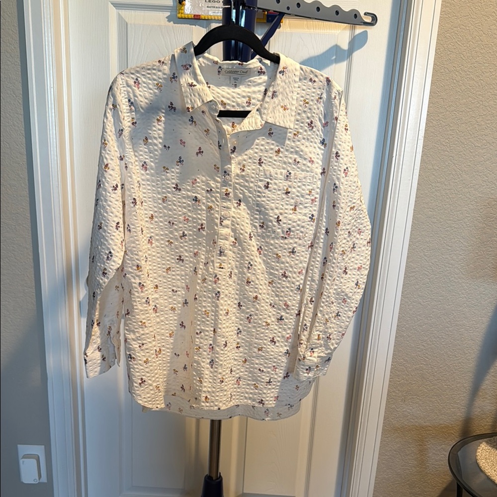 Coldwater Creek Cream with Subtle floral Pattern. Size L